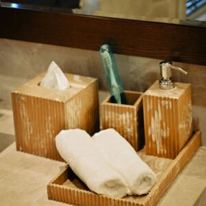 Mocha Ridge Resin Bathroom Set