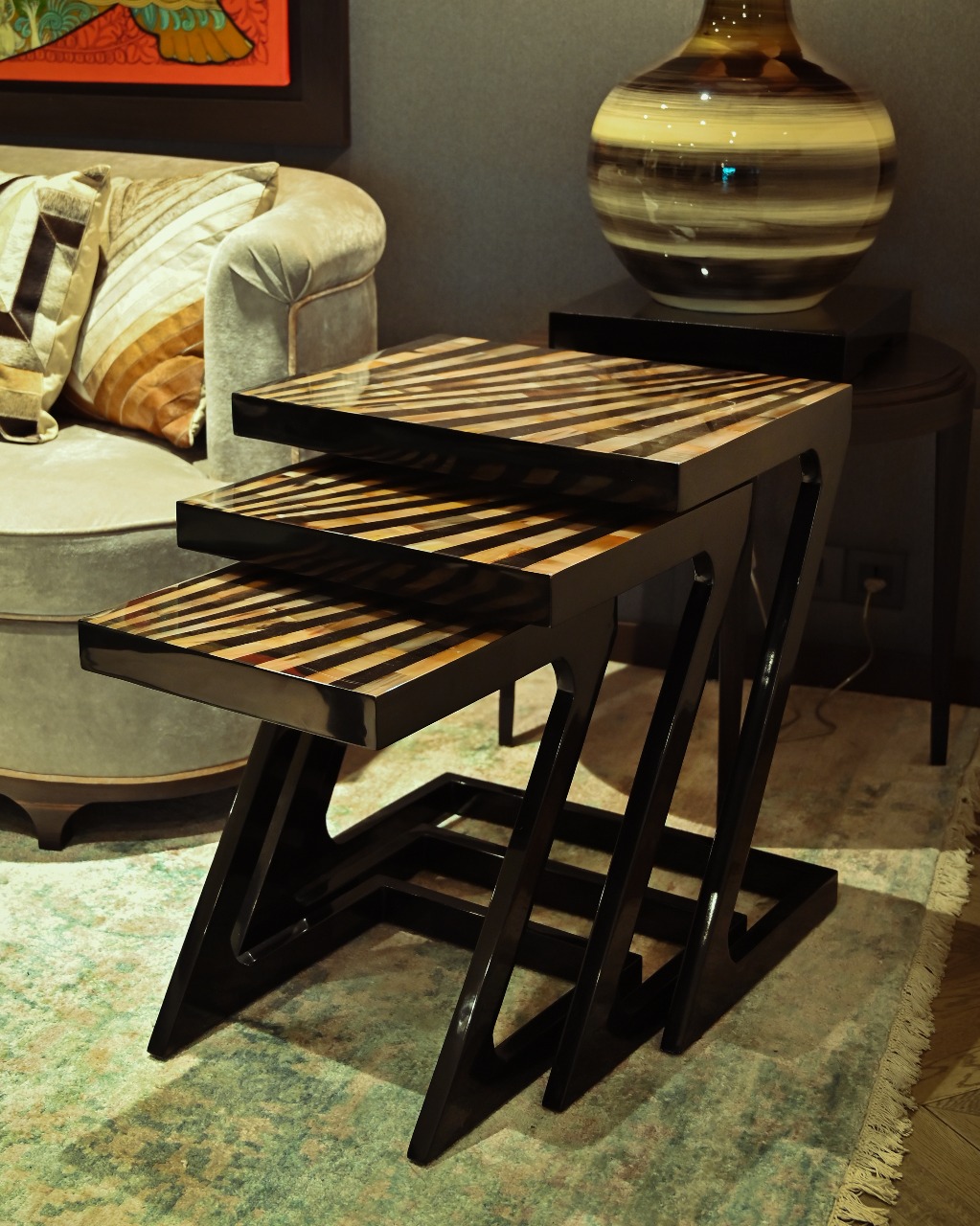 Linear Horn Streaked Gloss Nesting Table