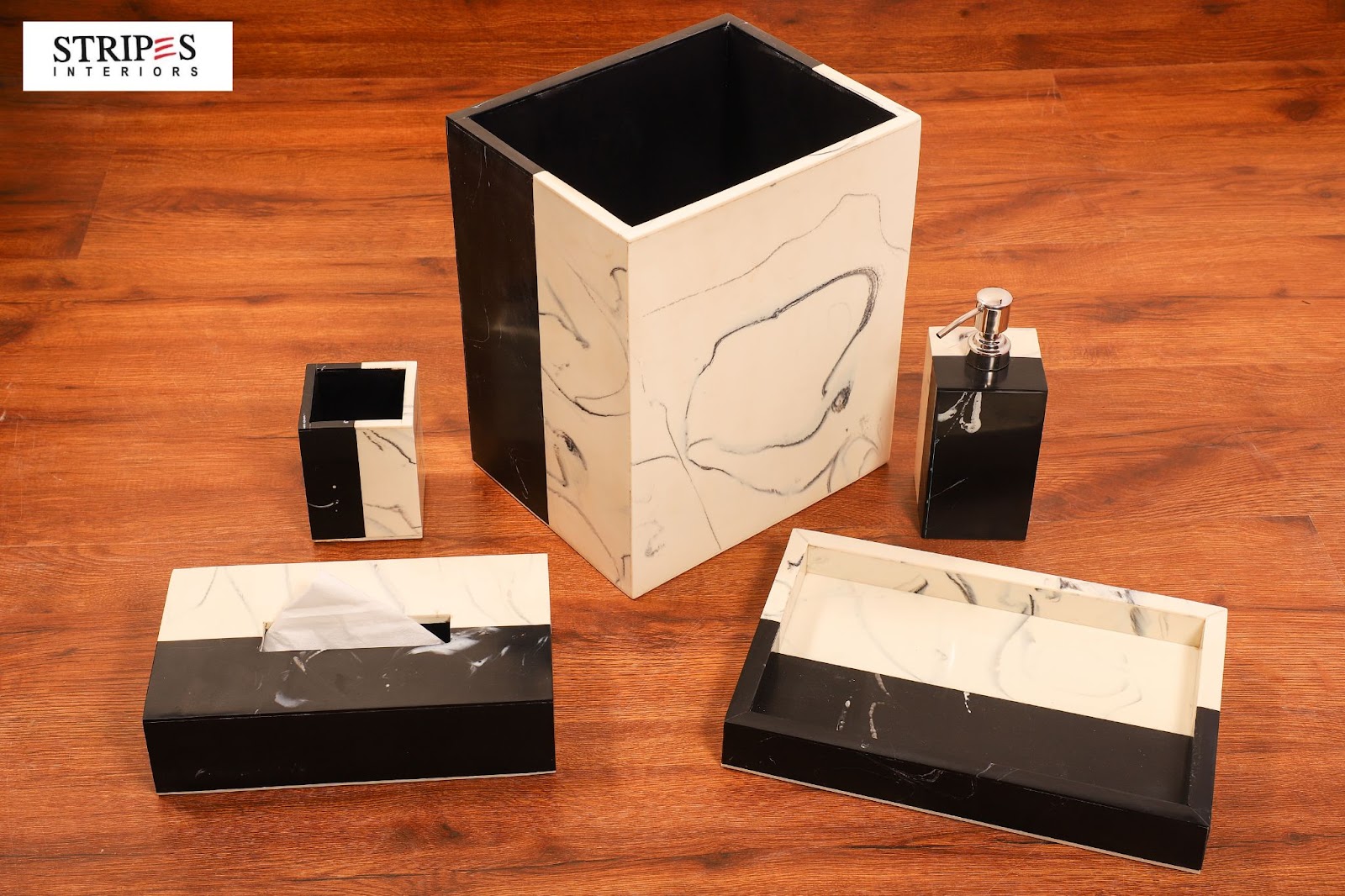 Noir Marquina Resin Bathroom Set