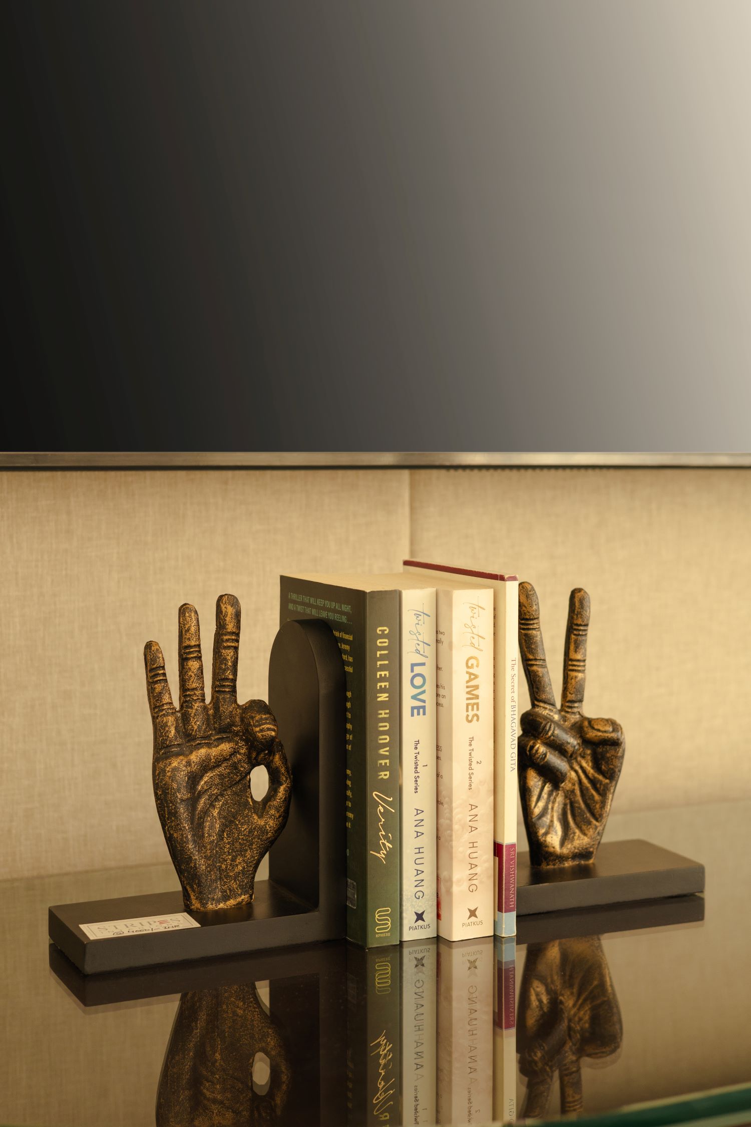 Index Grip Bookend