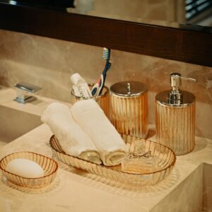 Amber Luxe Glass Bathroom Set